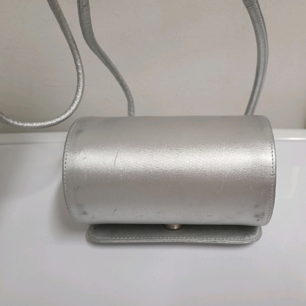 Stuart Weitzman VINTAGE Silver Satin Round Crossbody Bag with Leather Strap - Picture 6 of 14